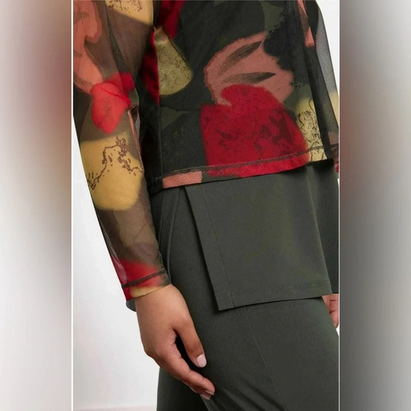 Sympli Floral Camo Mesh Cropped Top Size 12 Long Sleeve Scoop Neck NWT - Picture 7 of 14